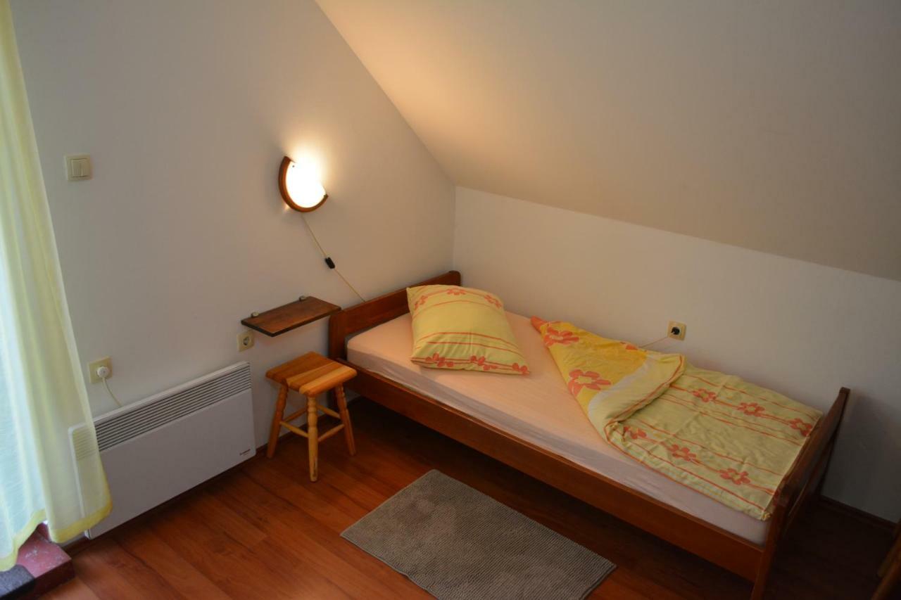 Holiday Home Coprnicka Hisa Skrad ภายนอก รูปภาพ